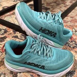 Hoka Bondi  in 7.5 D women’s